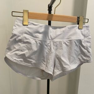 White lululemon speed up shorts 2.5